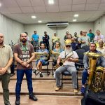 Contraste: prefeitura reserva R$ 14,5 MI para reformar paradas, que seguem sucateadas em Manaus