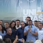 “Todes”, armas, Flávio Bolsonaro e Alfredo: Maria do Carmo encara seus carmas no PL