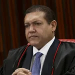 Silas Câmara deixa mandato para cuidar da campanha de Omar Aziz