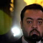 Em baixa nas pesquisas, Wilson grava na BR-319 e recebe cobranças: ‘quer posar de salvador da Pátria?’