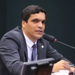 Maria do Carmo afirma que membros do PL no Amazonas aceitam cargos para atacá-la