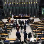 Presenças, ausências e declarações de apoio traçam tabuleiro eleitoral em Parintins