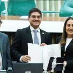 Moraes volta a pedir que PGR se manifeste sobre arma de Bolsonaro