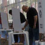 Roberto Cidade acusa Renato Júnior de superlotar hospitais, e prefeito mostra SPA com raio-x quebrado